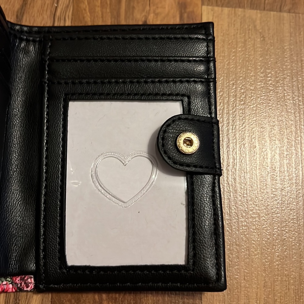 NWT Betsey Johnson Fold Out Card Case - Picture 6 of 9